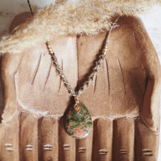 Naszyjnik z unakitem - sznurek taupe