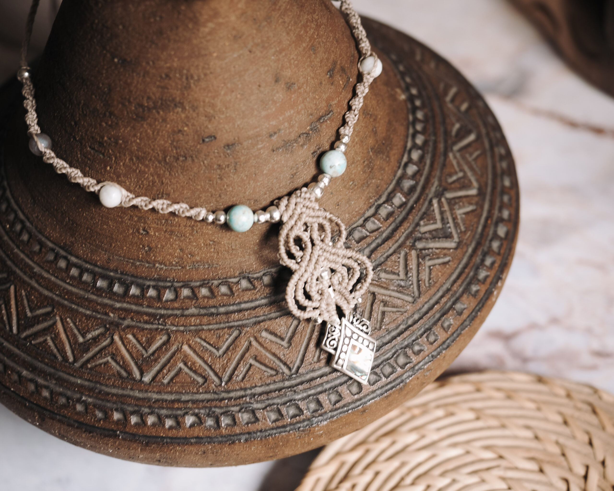 Naszyjnik z abalonem – „Świetlisty Krąg”